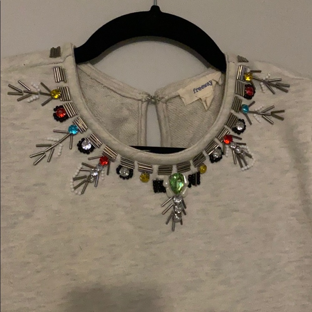 Freeway Beaded Top - Picture 3 of 4